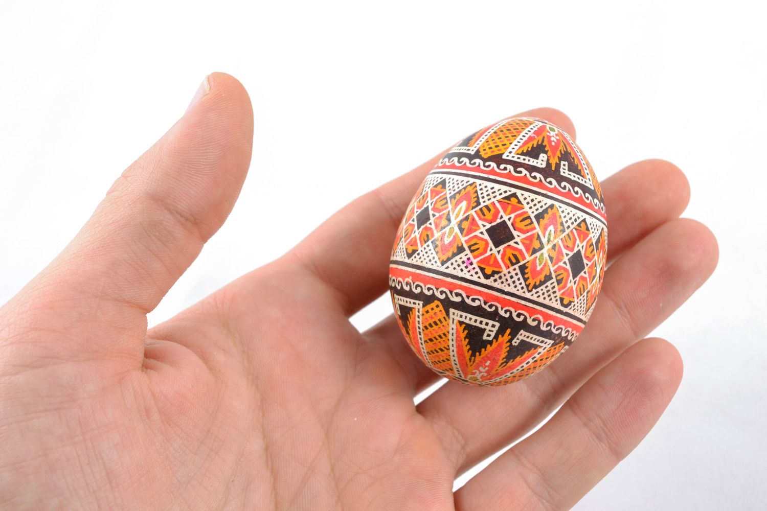 Huevo de Pascua con ornamento hermoso foto 3
