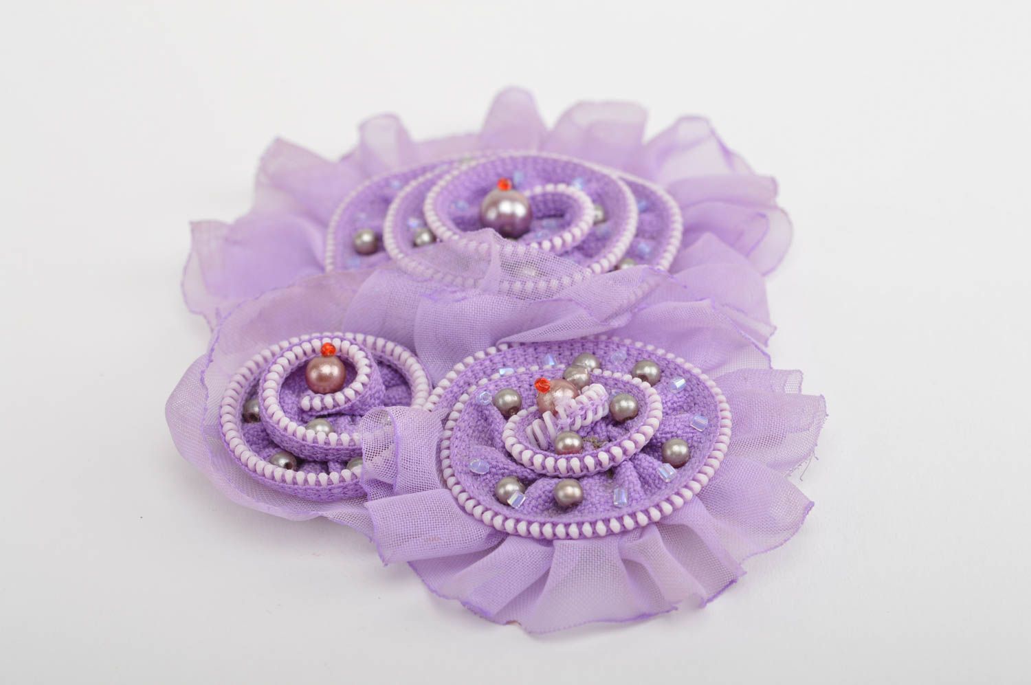 Handmade designer accessory brooch in shape of flowers cute beaded jewelry photo 5
