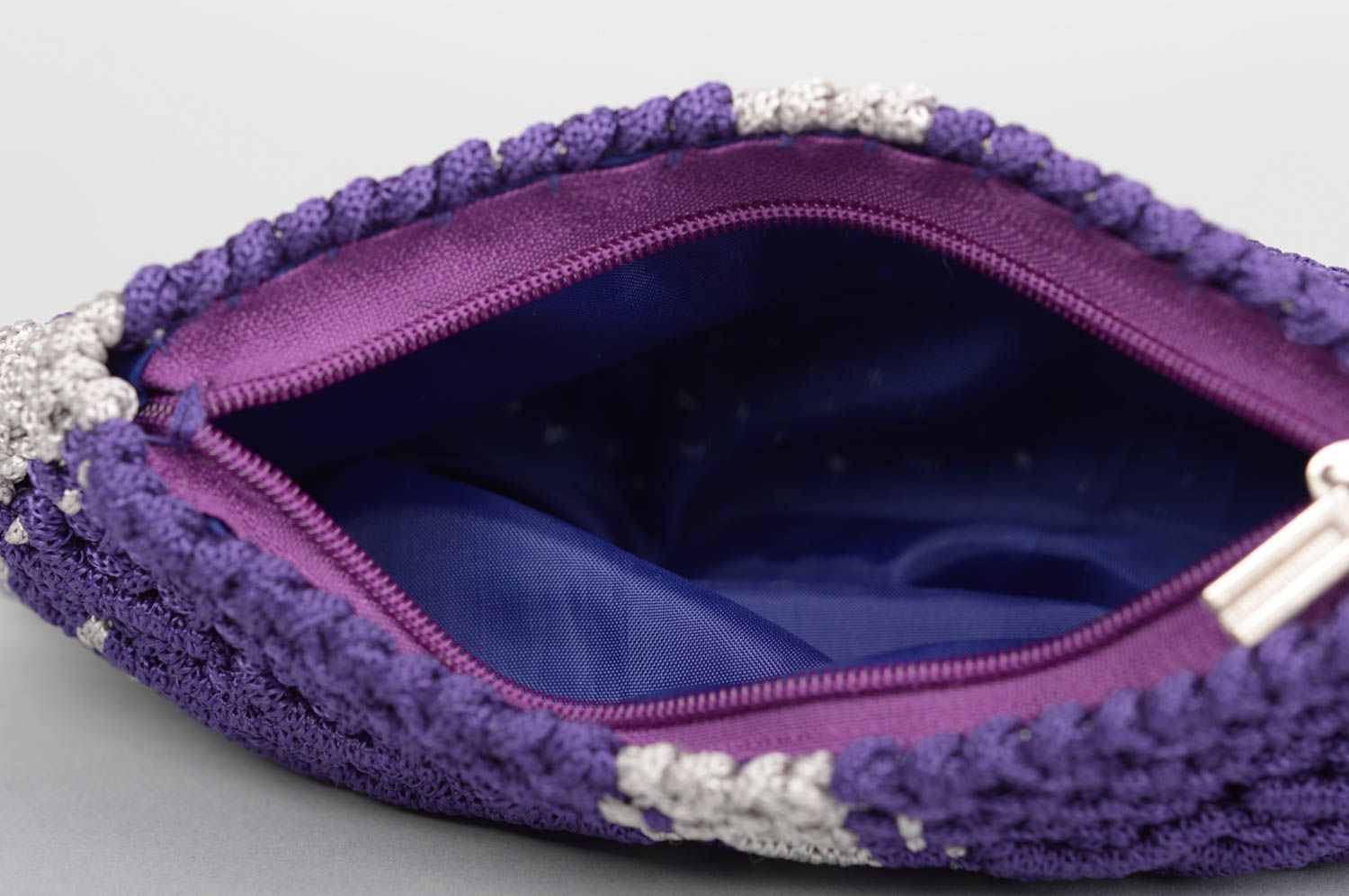 Фиолетовая косметичка ручной работы сумка для косметики необычный подарок фото 4