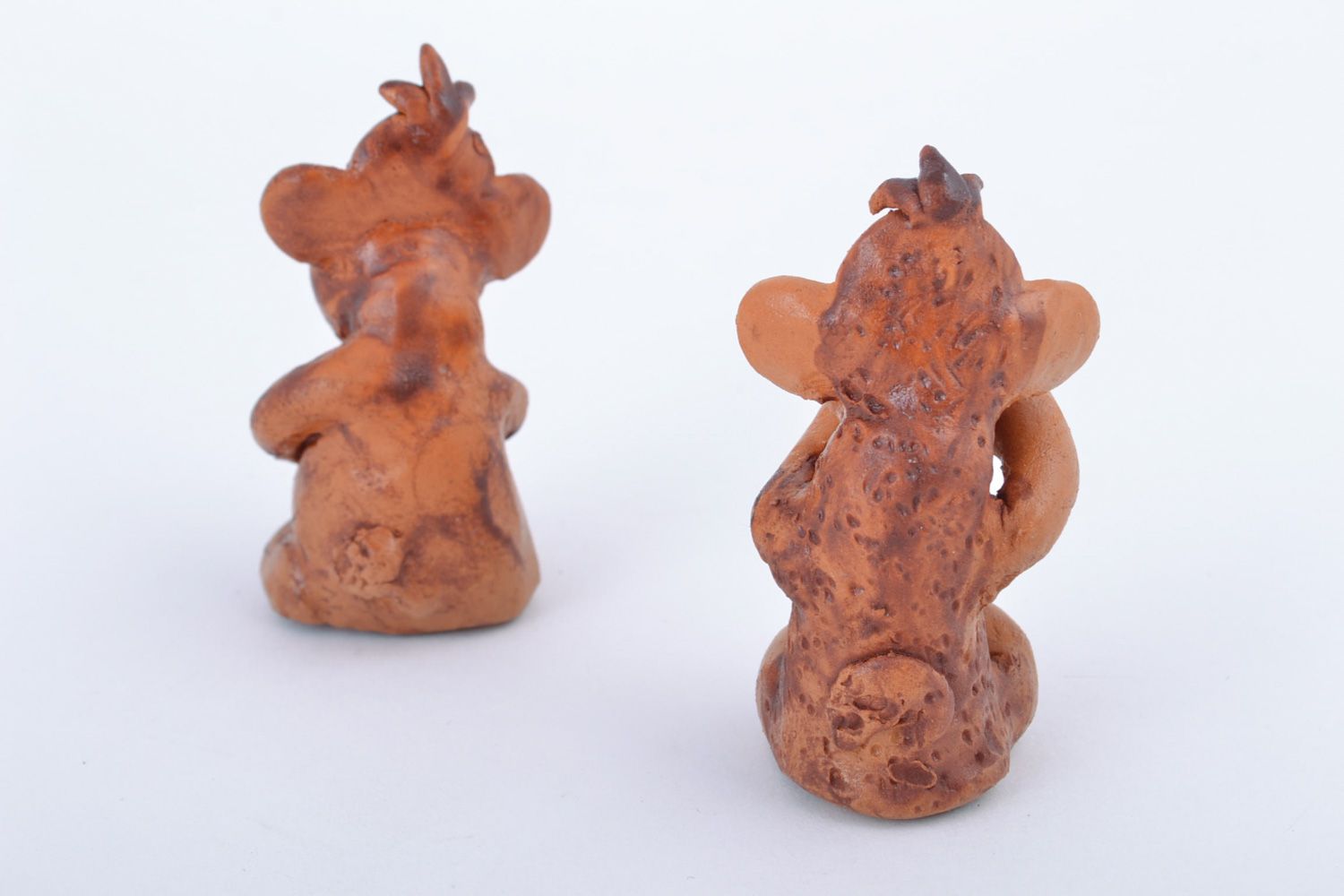 Handmade miniature painted ceramic statuettes of monkeys for table decoration photo 4