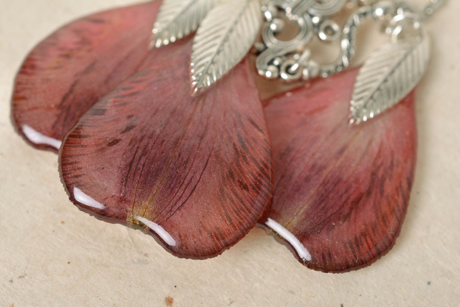Nice botanical necklace with real flower petals and epoxy coating pink on chain photo 5