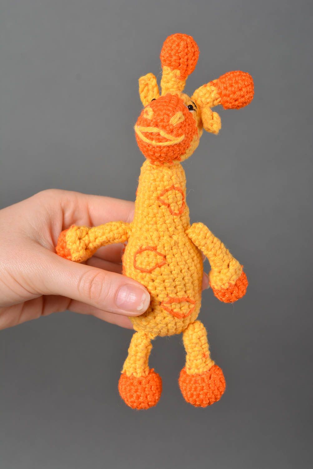 Jouet enfant fait main Hochet bébé en forme de girafe tricotée Cadeau original photo 3