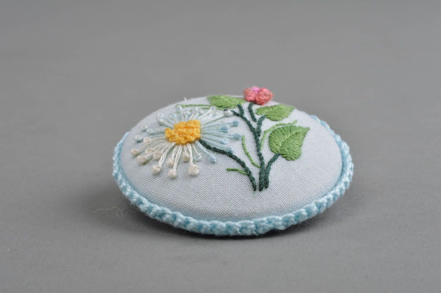 Handmade textile brooch unusual embroidered accessory stylish flower jewelry photo 3