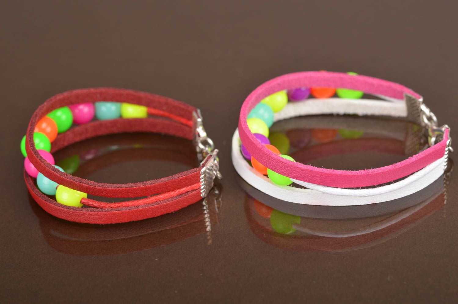 Set of 2 handmade colorful leather wrist bracelets for children and adults photo 4
