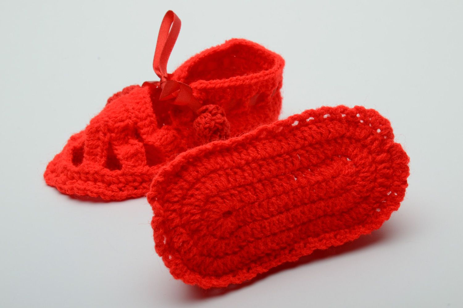 Handmade red crochet acrylic and cotton baby booties  photo 4