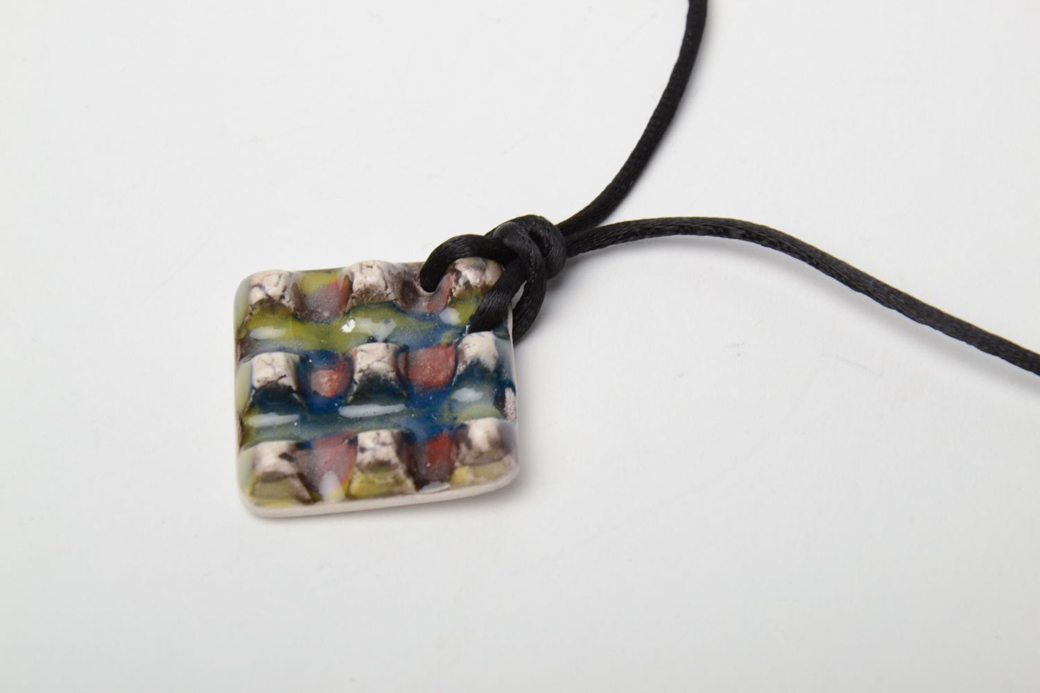 Ceramic pendant painted with enamels photo 4