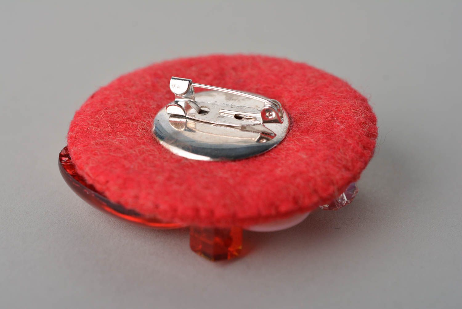 Broche hecho a mano de fieltro rojo accesorio de moda regalo original para mujer foto 5