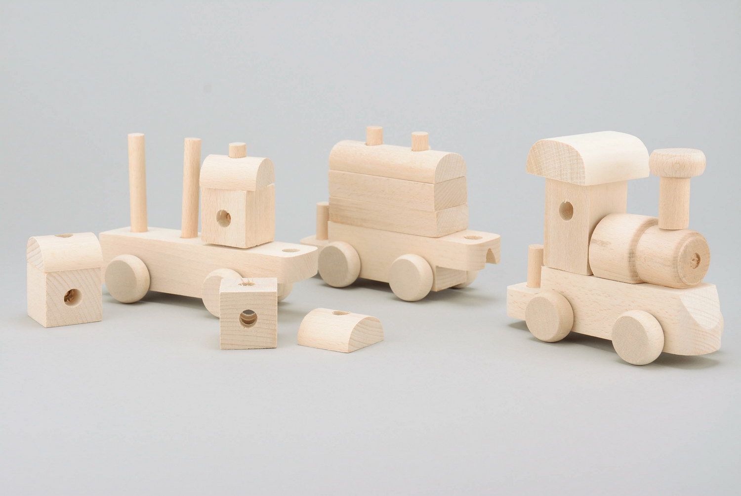 Locomotiva de brinquedo de madeira foto 4