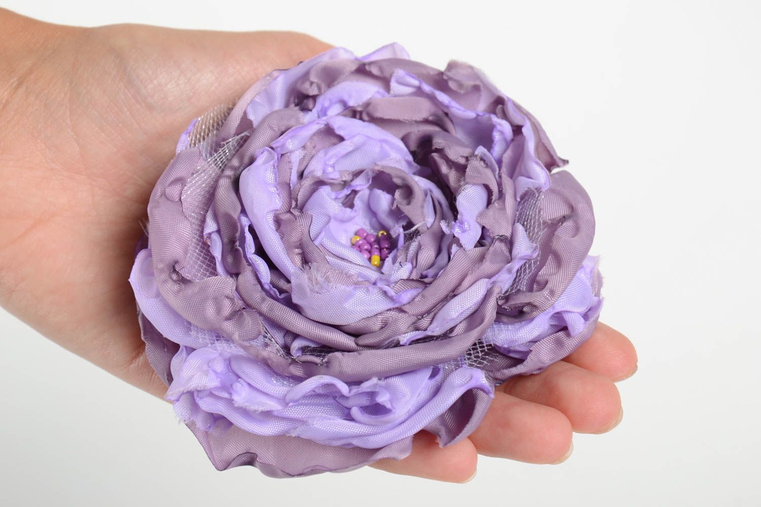 Брошь цветок из ткани сиреневая крупная красивая женская стильная ручной работы фото 5