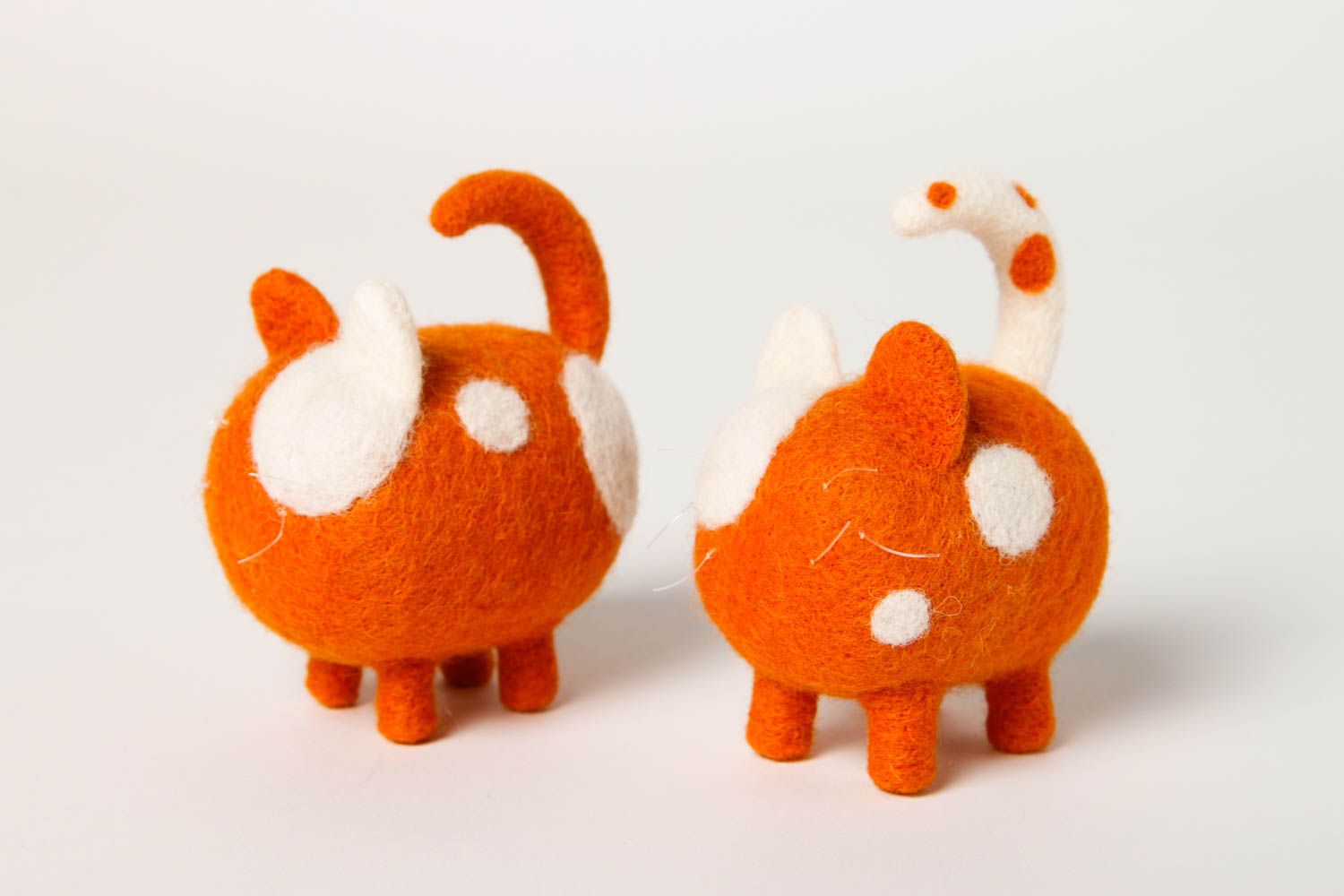 Peluches chats roux Jouets faits main en laine feutrée 2 pièces Cadeau enfant photo 3