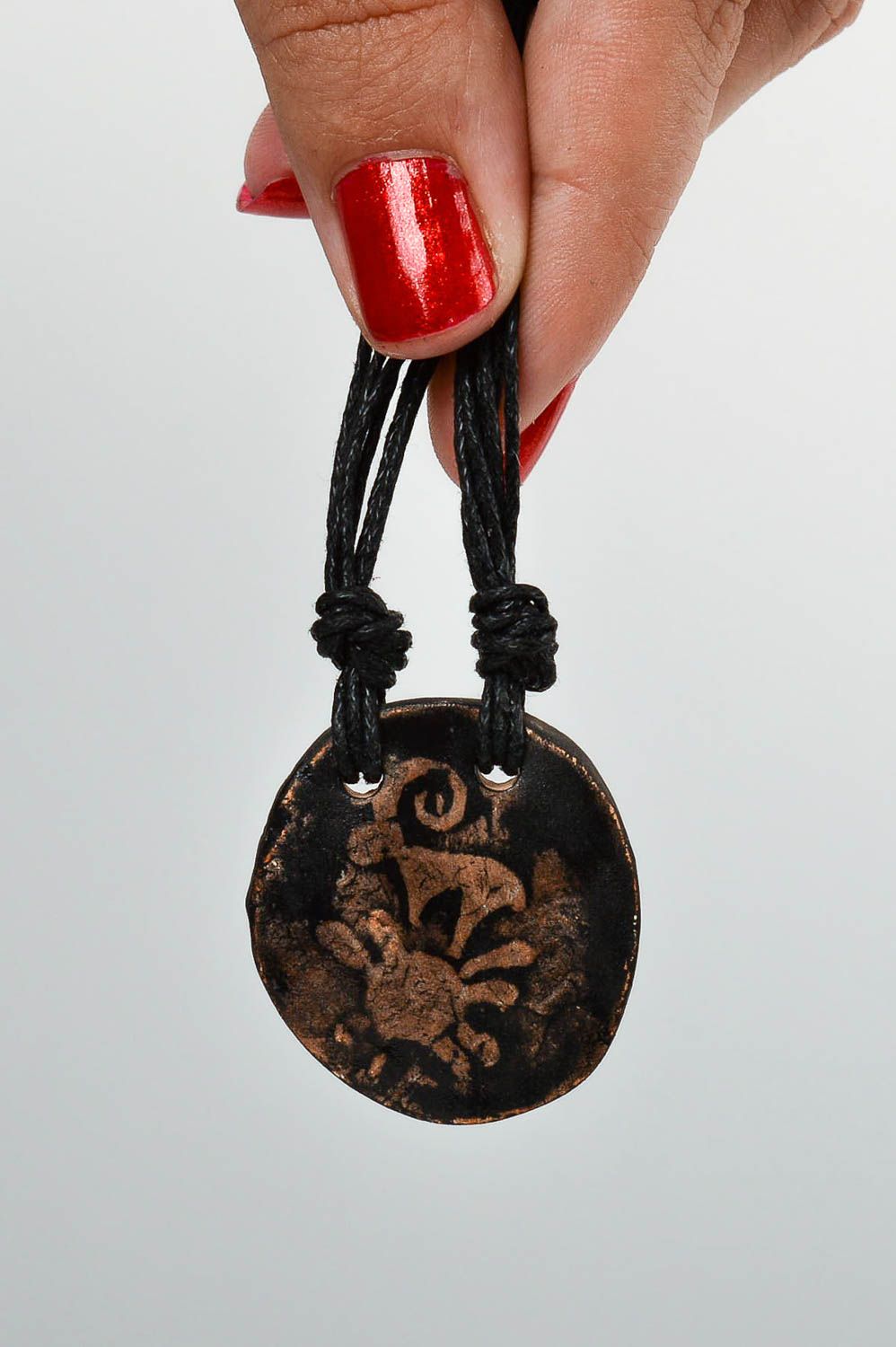 Colgante artesanal de arcilla roja accesorio para mujer regalo original foto 5