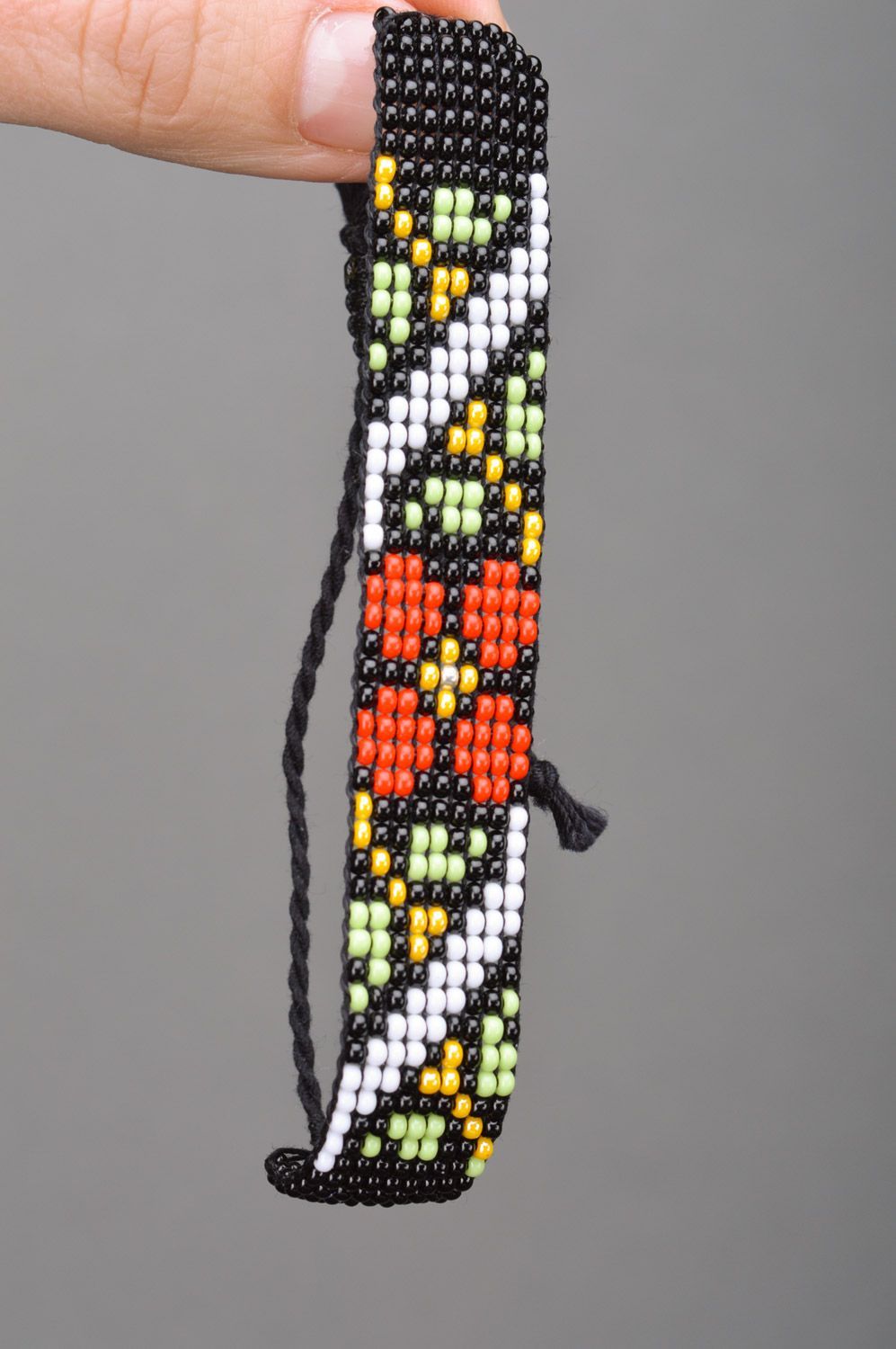 Large bracelet de perles de rocaille noir à motif floral multicolore fait main photo 1