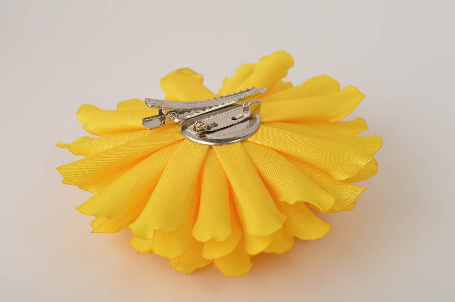 Barrette cheveux fait main Broche fleur chrysanthème jaune Accessoire femme photo 5