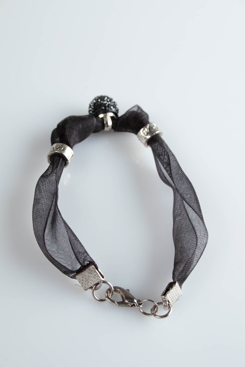 Браслет ручной работы женский браслет с бусиной черный браслет из лент фото 4