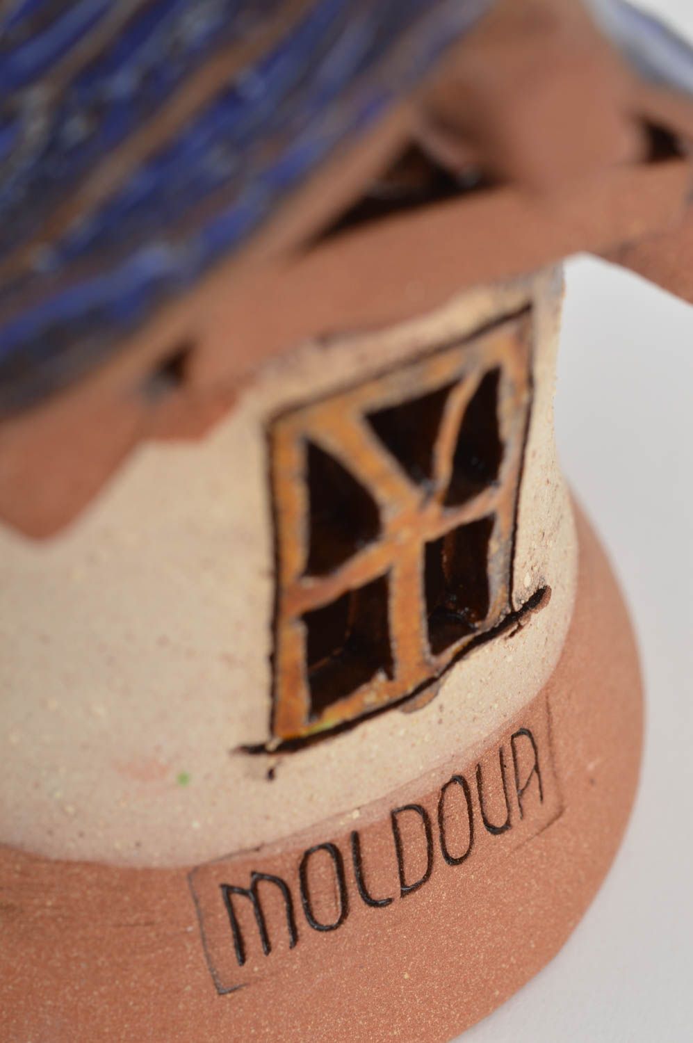 Авторский керамический колокольчик в виде домика разноцветный ручной работы фото 4