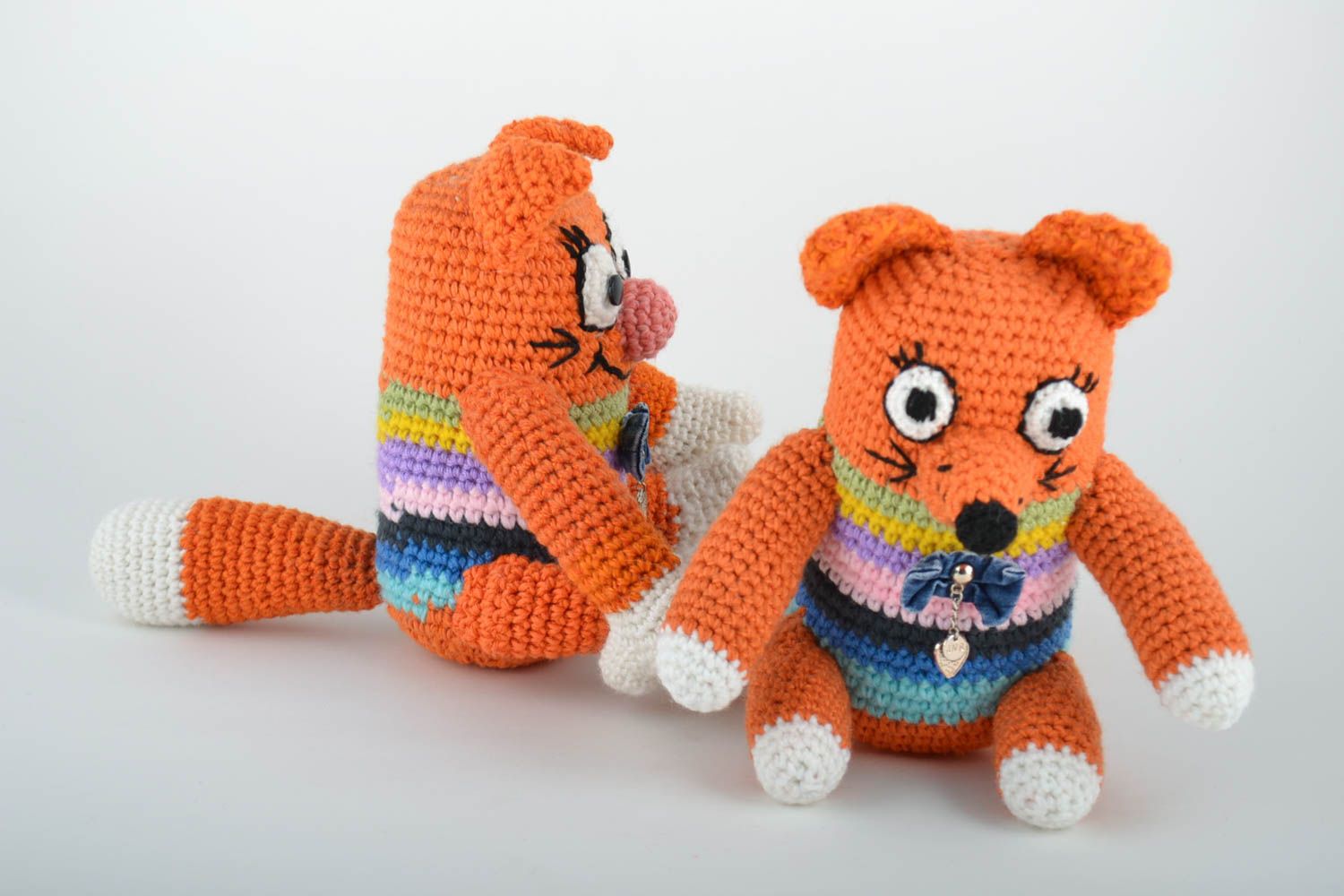 Peluches tricotées deux Renards orange jolies amusantes en laine faites main photo 2