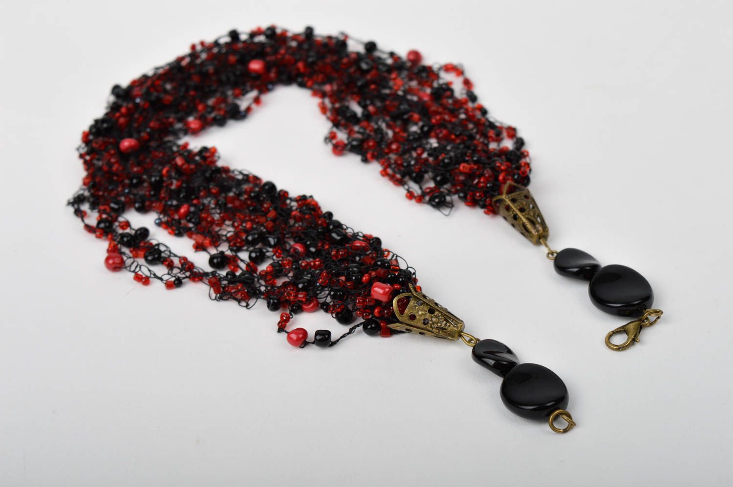 Collier fantaisie Bijou fait main en perles de rocaille noir-rouge Cadeau femme photo 5