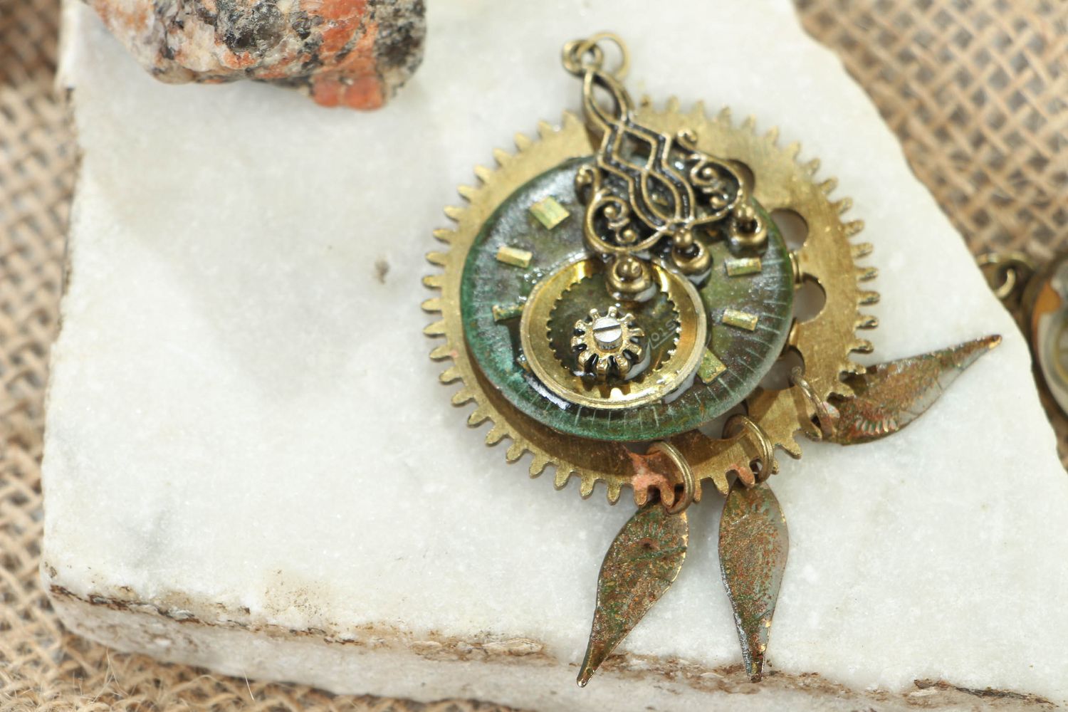 Steampunk pendant with clock mechanism photo 5