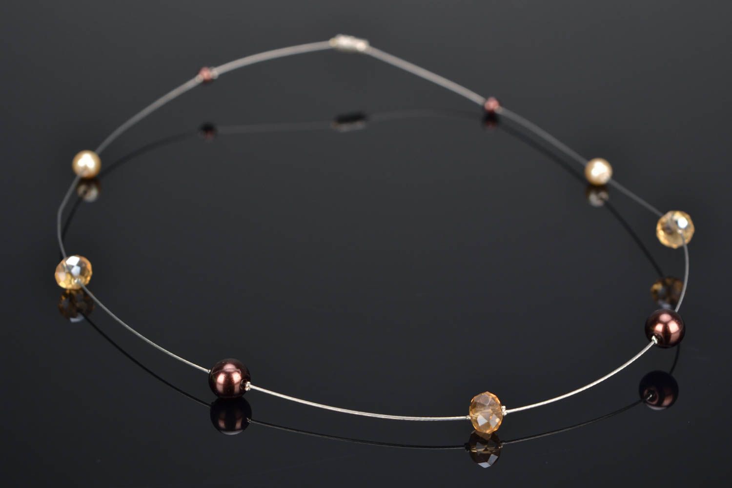 Neck jewelry with beads photo 1