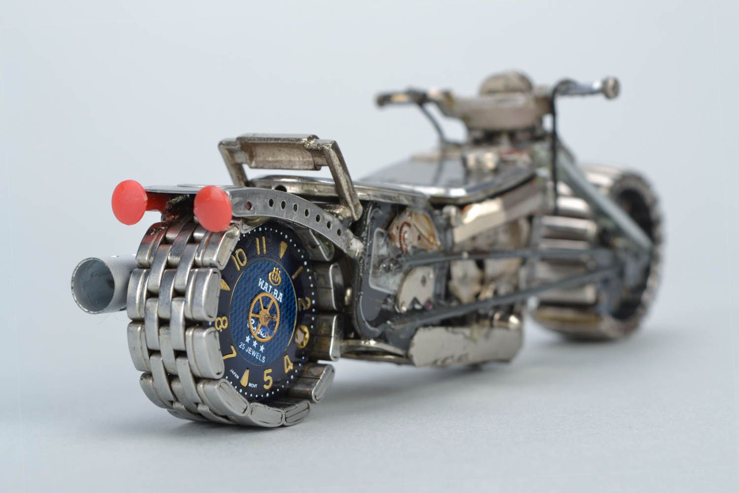 Figurine harley en métal faite main steampunk en mécanismes horlogers originale photo 4