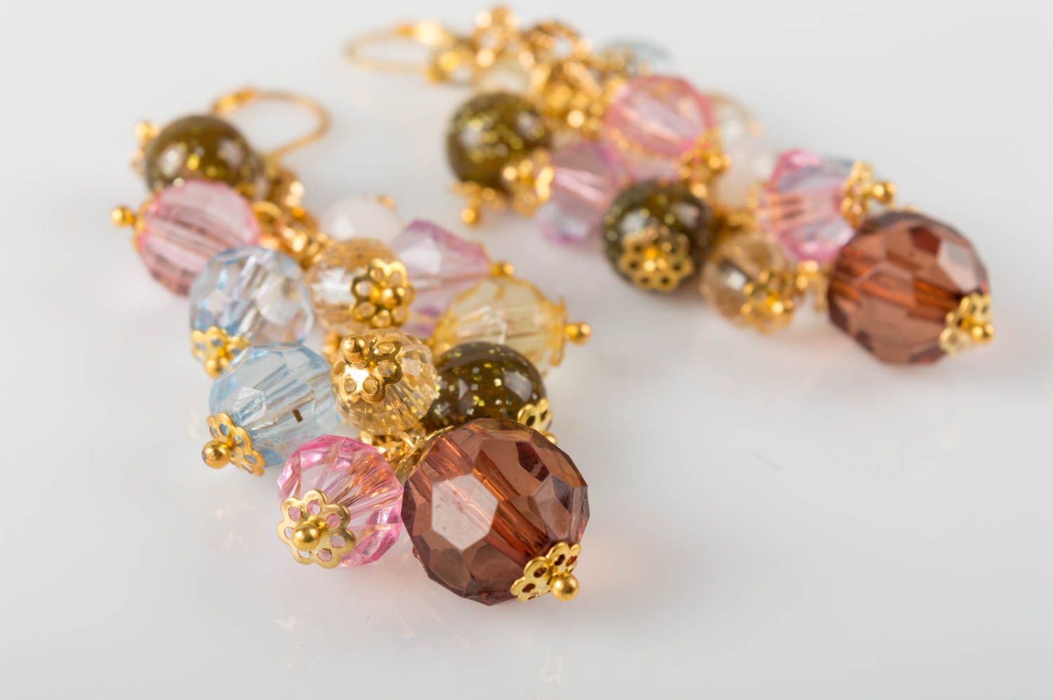 Boucles d'oreilles pendantes fait main Bijou mode plastique Cadeau femme design photo 4