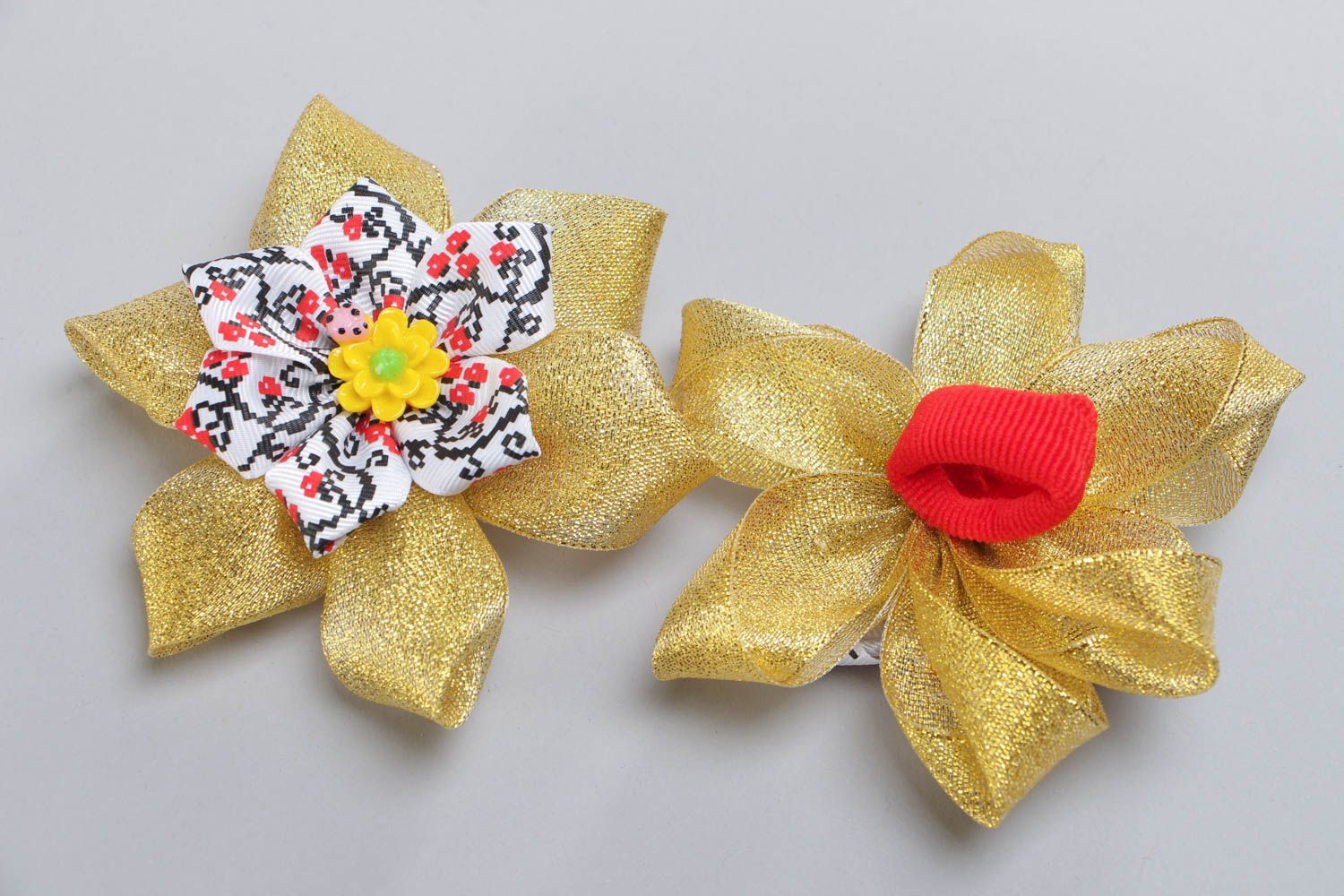 Set of 2 handmade hair ties with yellow satin ribbon and lurex kanzashi flowers photo 4