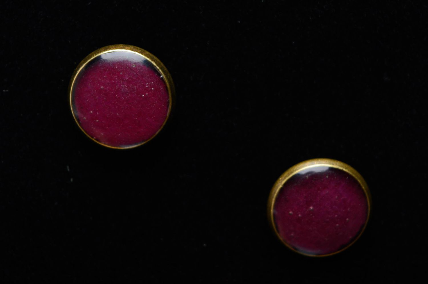 Epoxy earrings with rose petals photo 3
