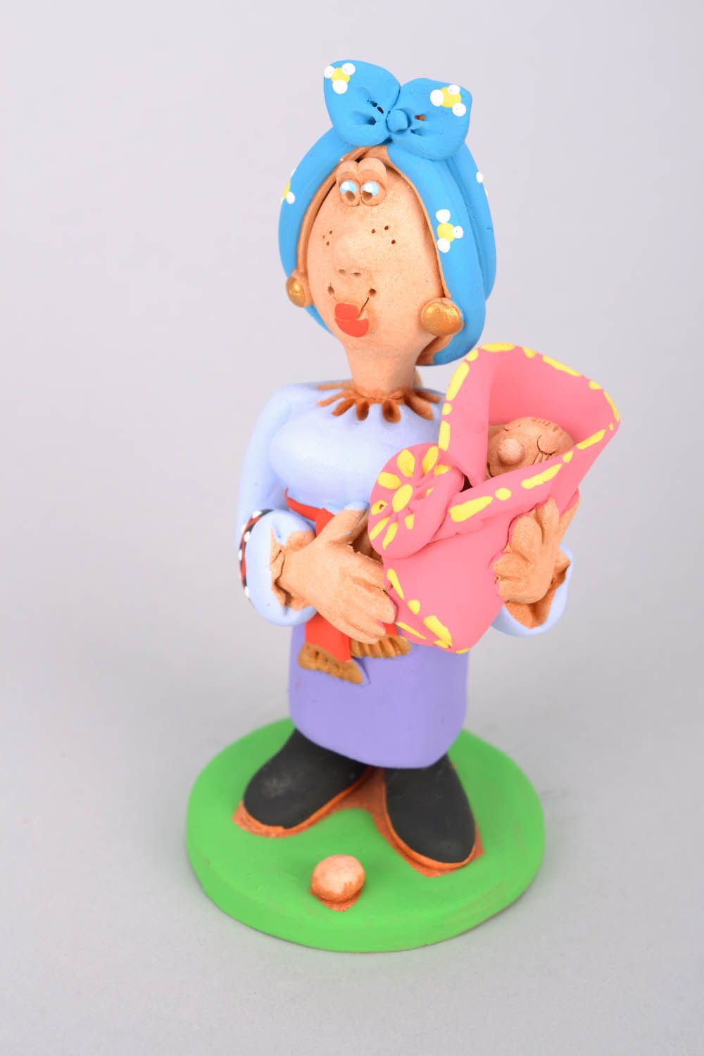 Clay figurine Cossack Woman with a Baby photo 3