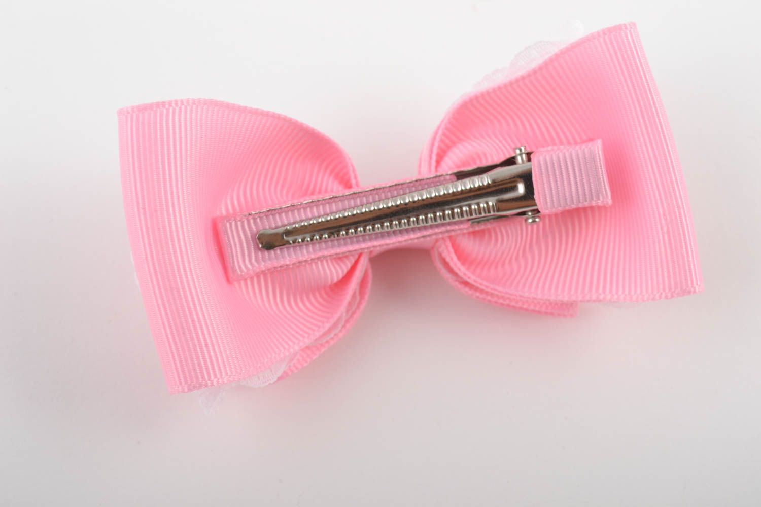 Розовая заколка для волос из ленты ручной работы детская нарядная красивая фото 3