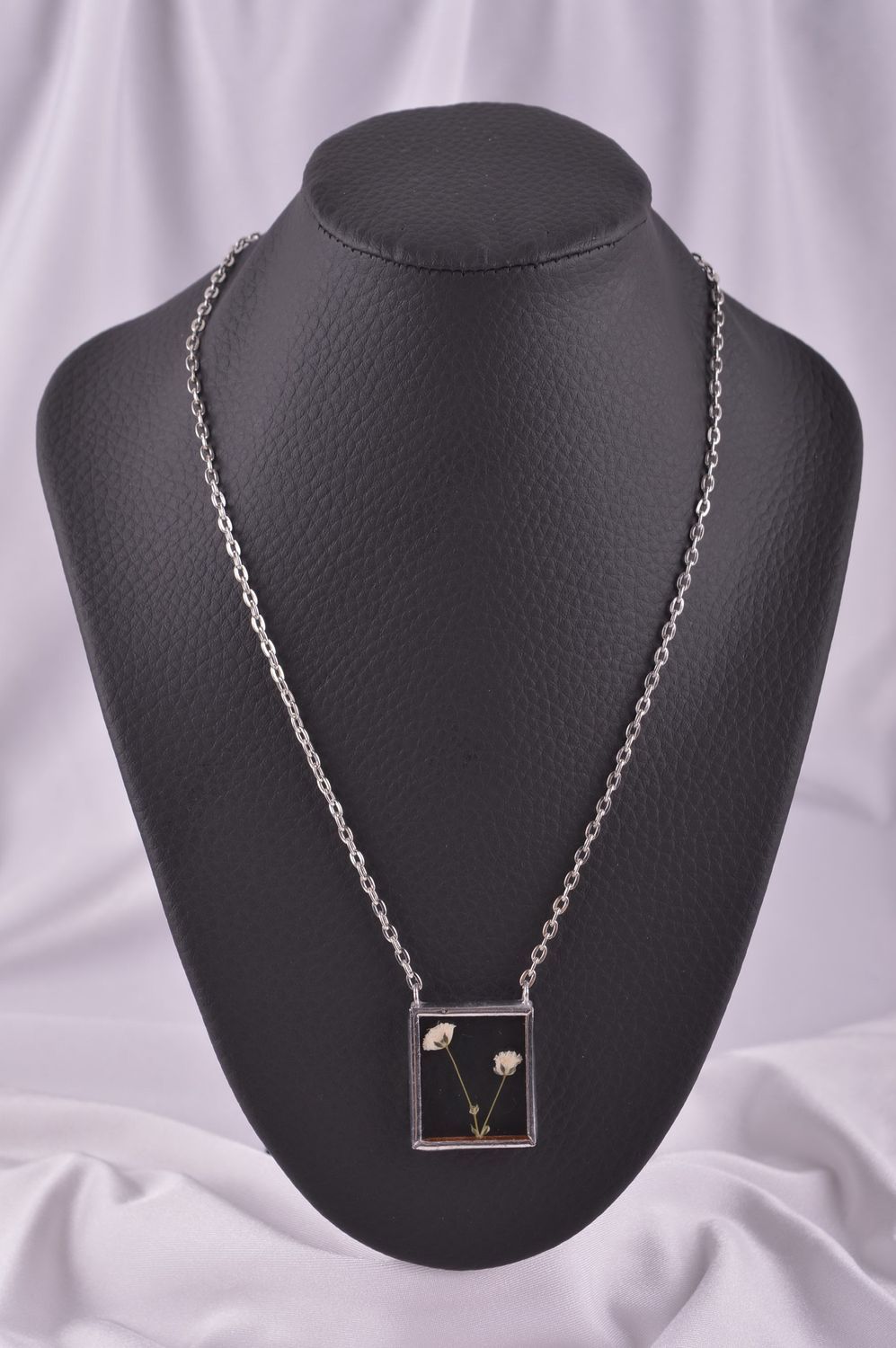 Stylish handmade neck pendant glass pendant artisan jewelry designs gift ideas photo 1