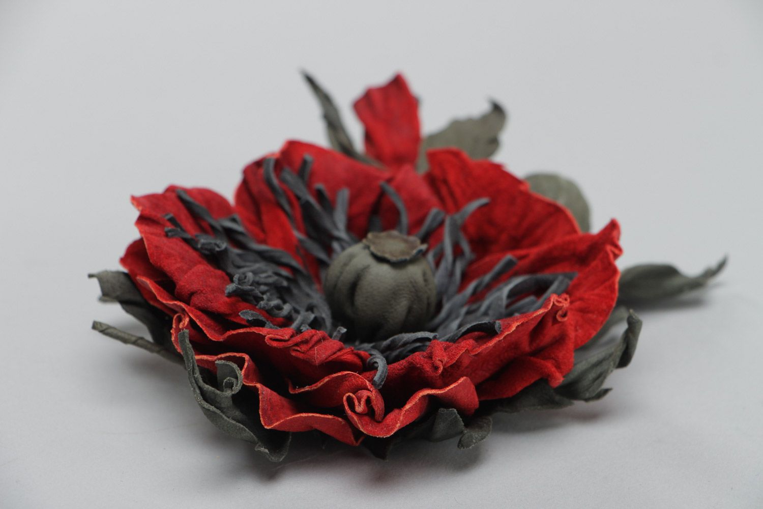Broche en cuir fleur faite main pavot grande rouge originale pour femme photo 3