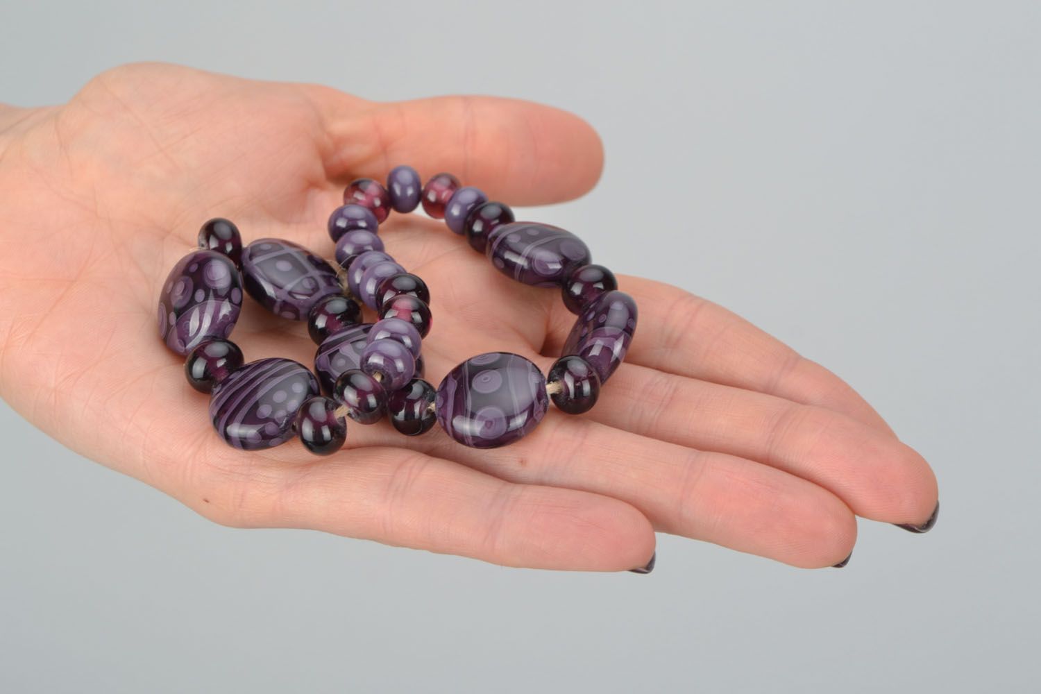Violet glass beads photo 3