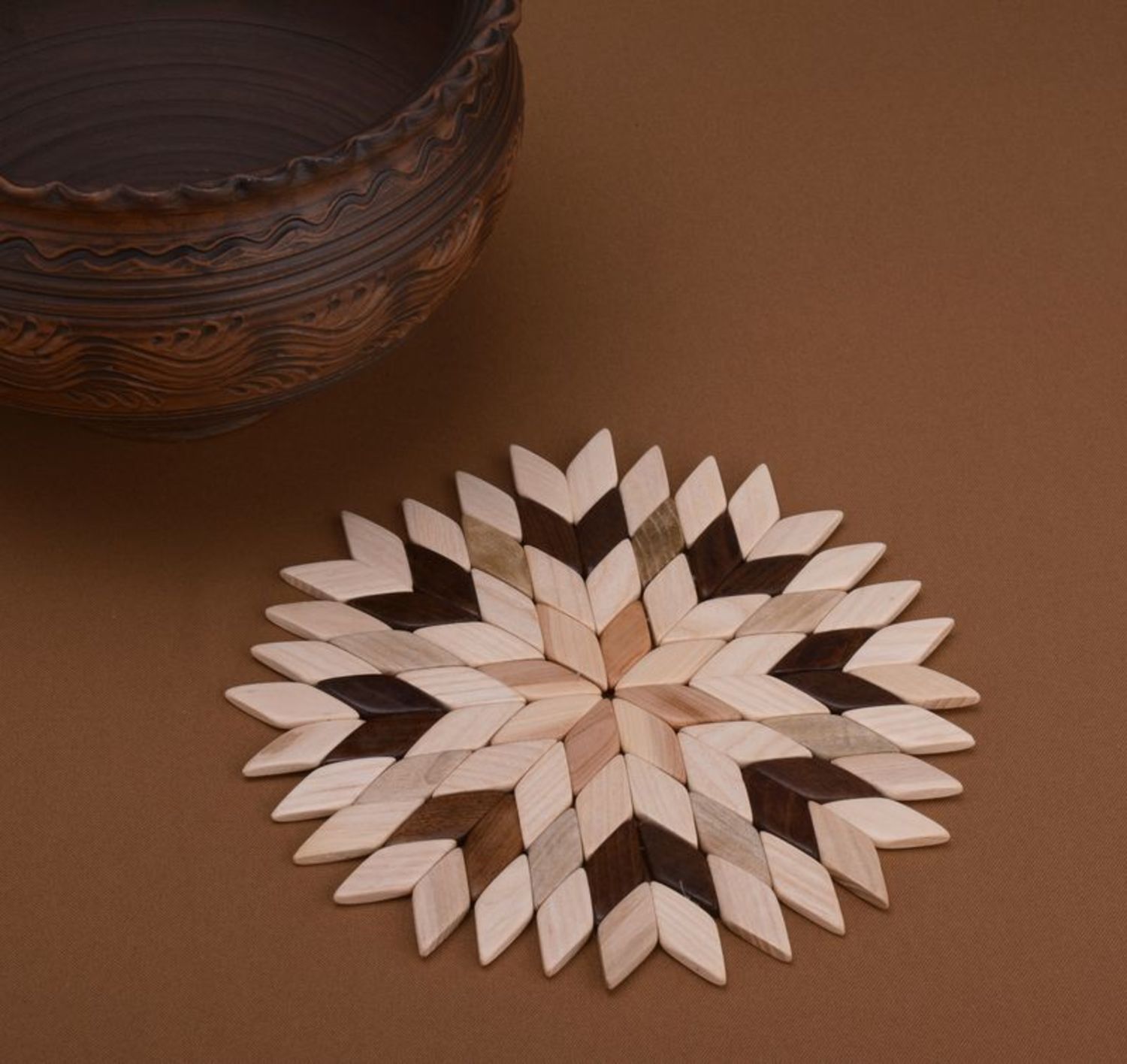 Coaster for hot dishes in the shape of a snowflake photo 4