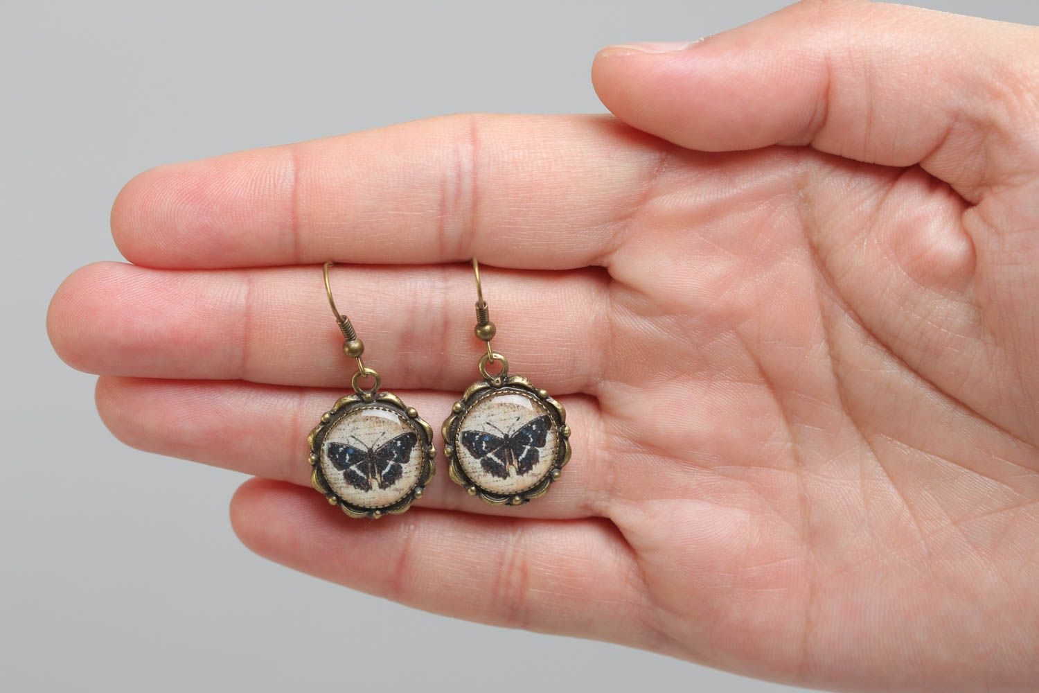 Handmade round metal and glaze earrings with butterflies photo 5