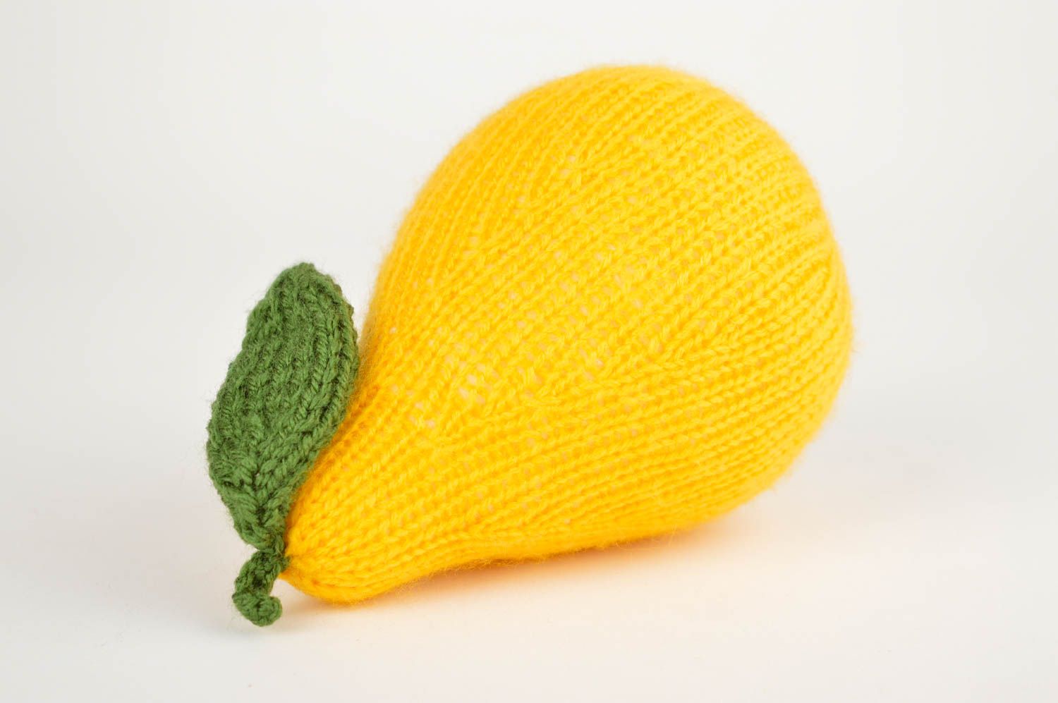 Игрушка-фрукт хэнд мэйд мягкая игрушка вязаный фрукт желтая груша красивая фото 4