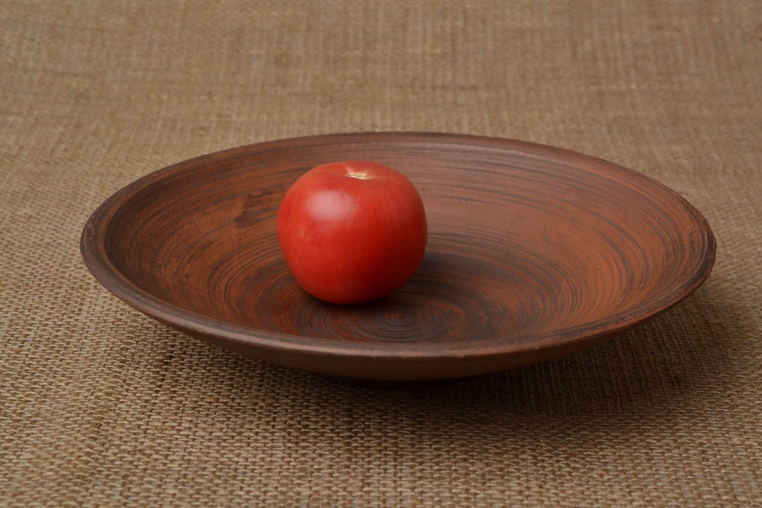 Assiette en argile faite main originale ronde vaisselle en céramique de cuisine photo 1