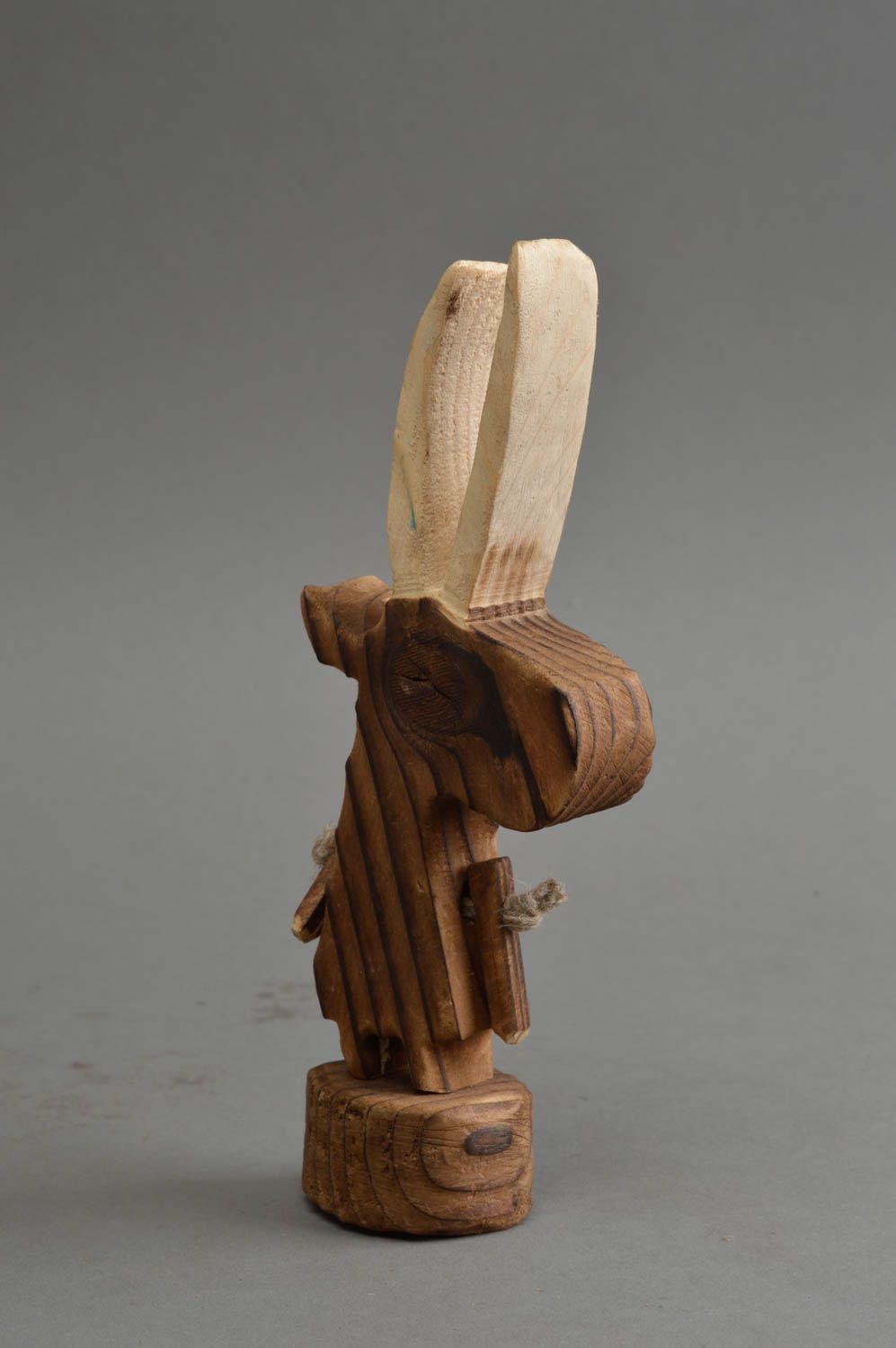 Künstlerische Statuette aus Holz klein Bock Souvenir und Dekor handgefertigt  foto 3
