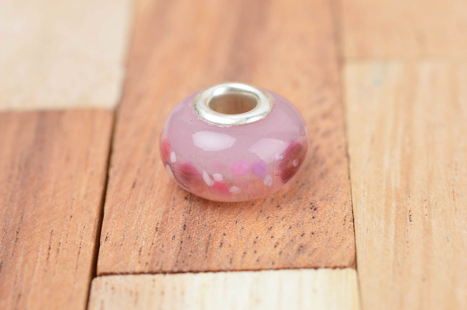 Beautiful handmade glass beads gentle pink glass bead art and craft ideas photo 2
