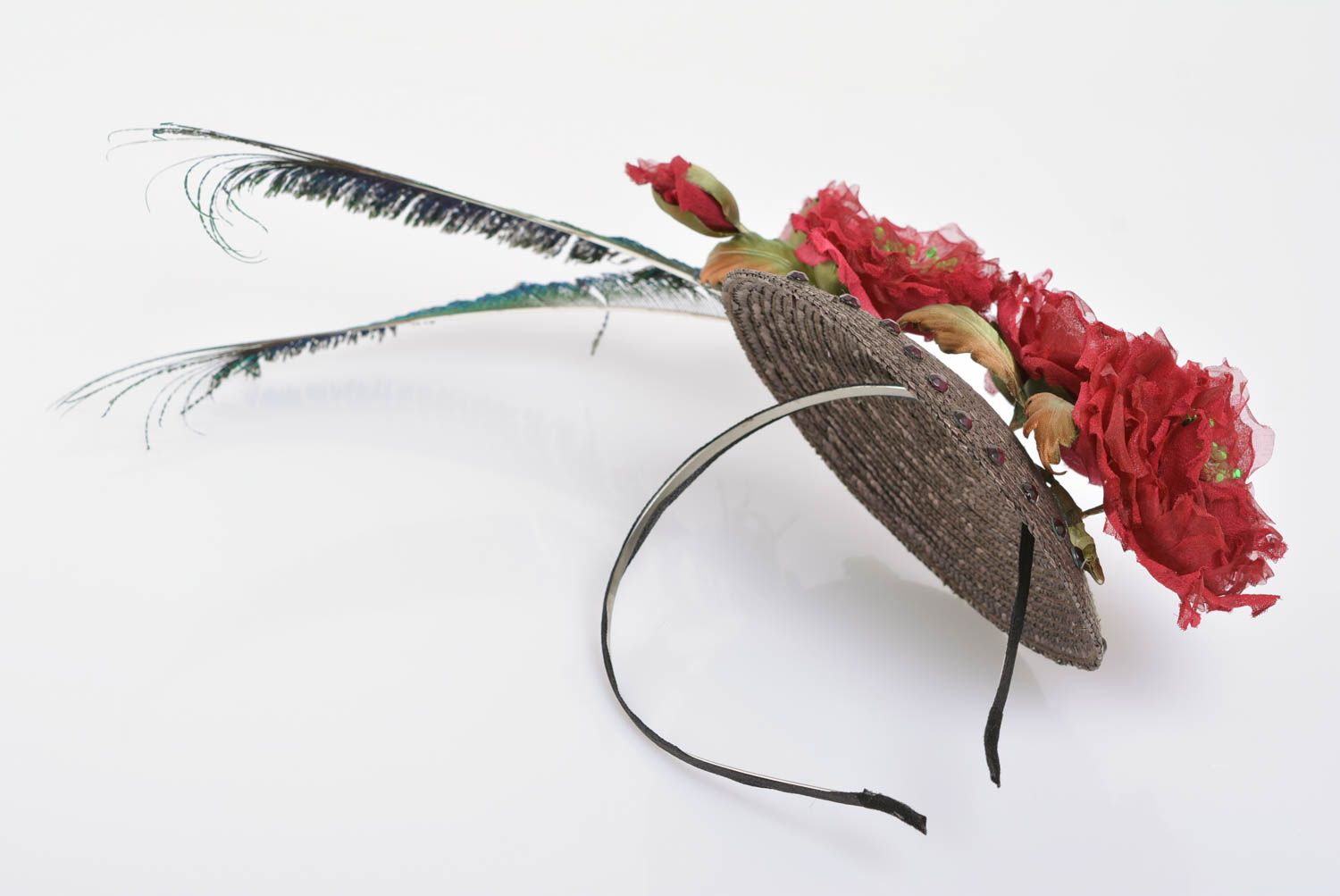 Cerchietto per capelli fatto a mano accessorio elegante con fiori in seta foto 2