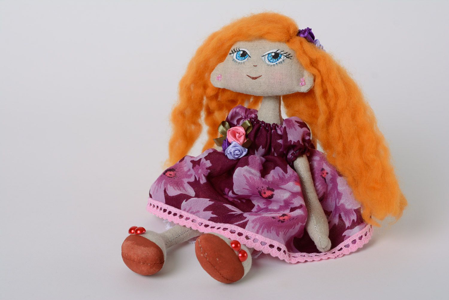 Кукла ручной работы из натуральных тканей в платье с рыжими волосами авторская фото 1
