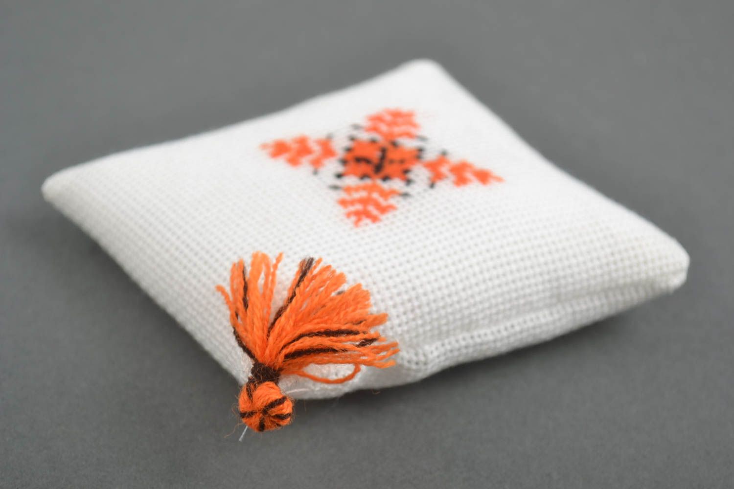 Alfiletero bordado artesanal accesorios para costura regalo original para mujer foto 2
