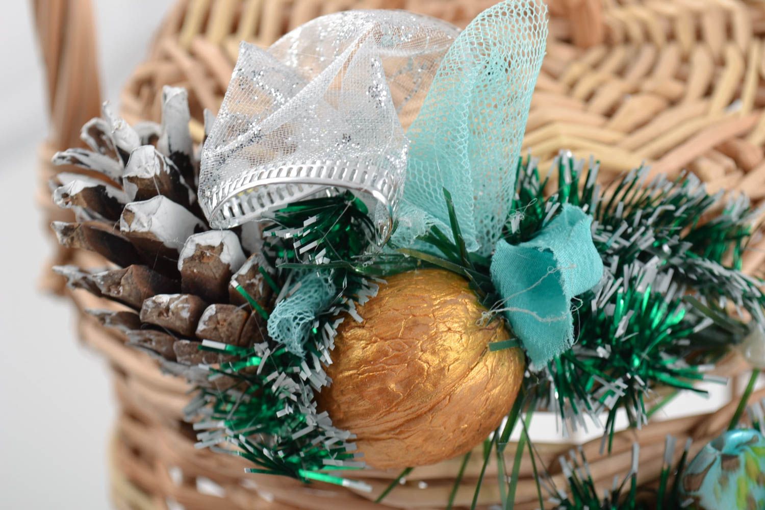 Easter wickerwork basket with a lid and pine cone handmade decorative accessory photo 2