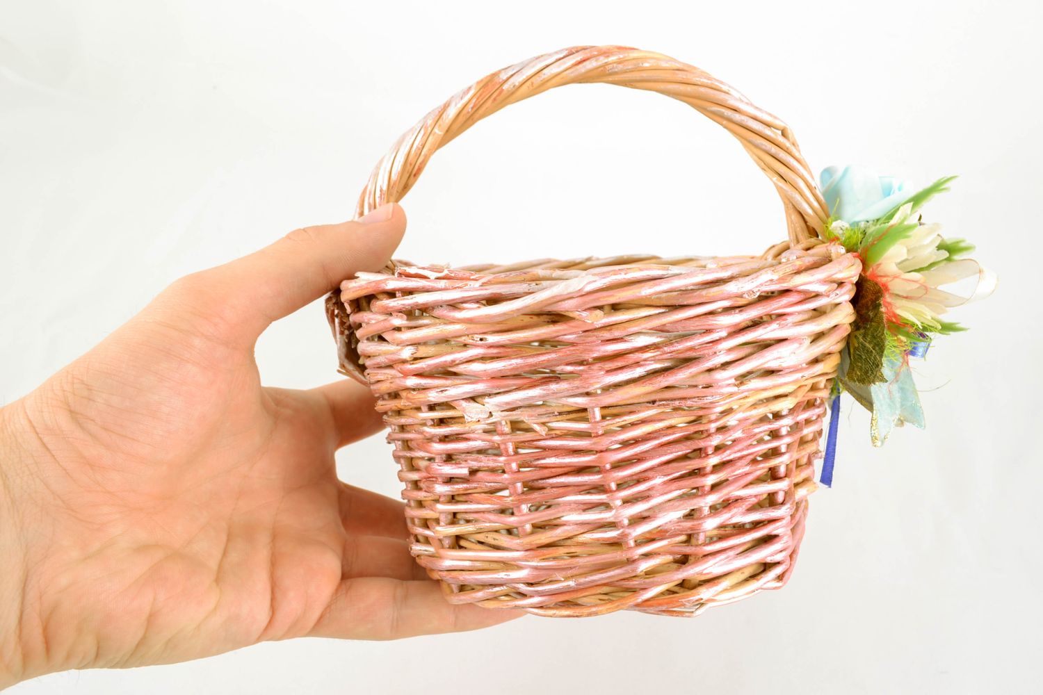 Small woven basket with flowers photo 2