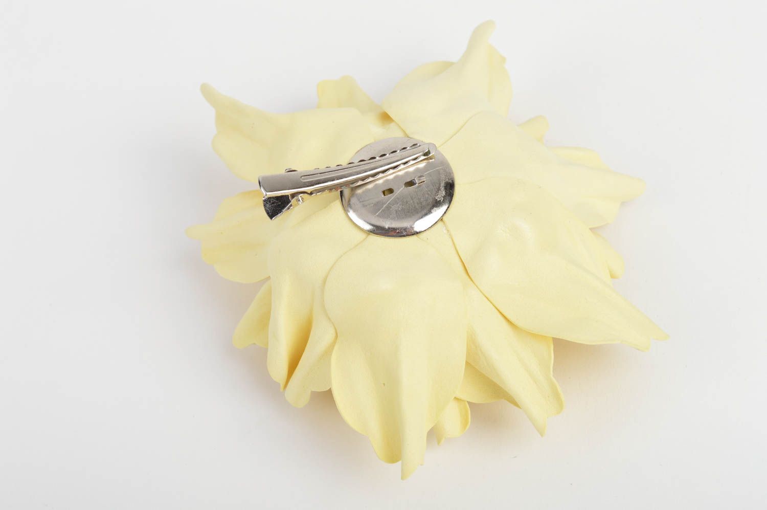Заколка ручной работы цветок из фоамирана заколка для волос желтая красивая фото 4
