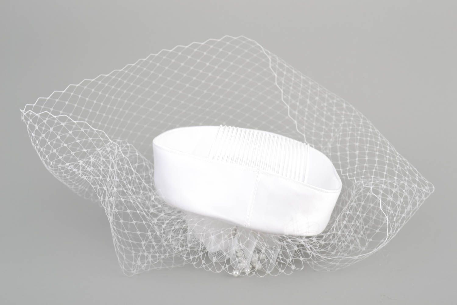 Свадебная шляпка ручной работы свадебное украшение белое свадебный аксессуар фото 3