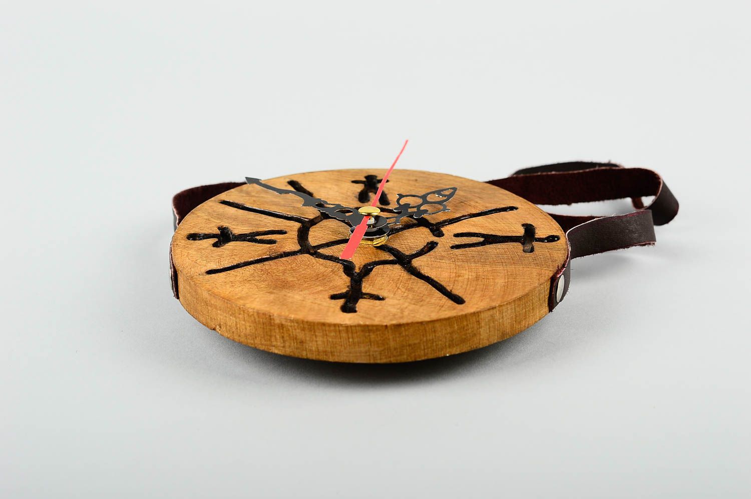 Настенные часы ручной работы необычные часы круглые авторские деревянные часы фото 3