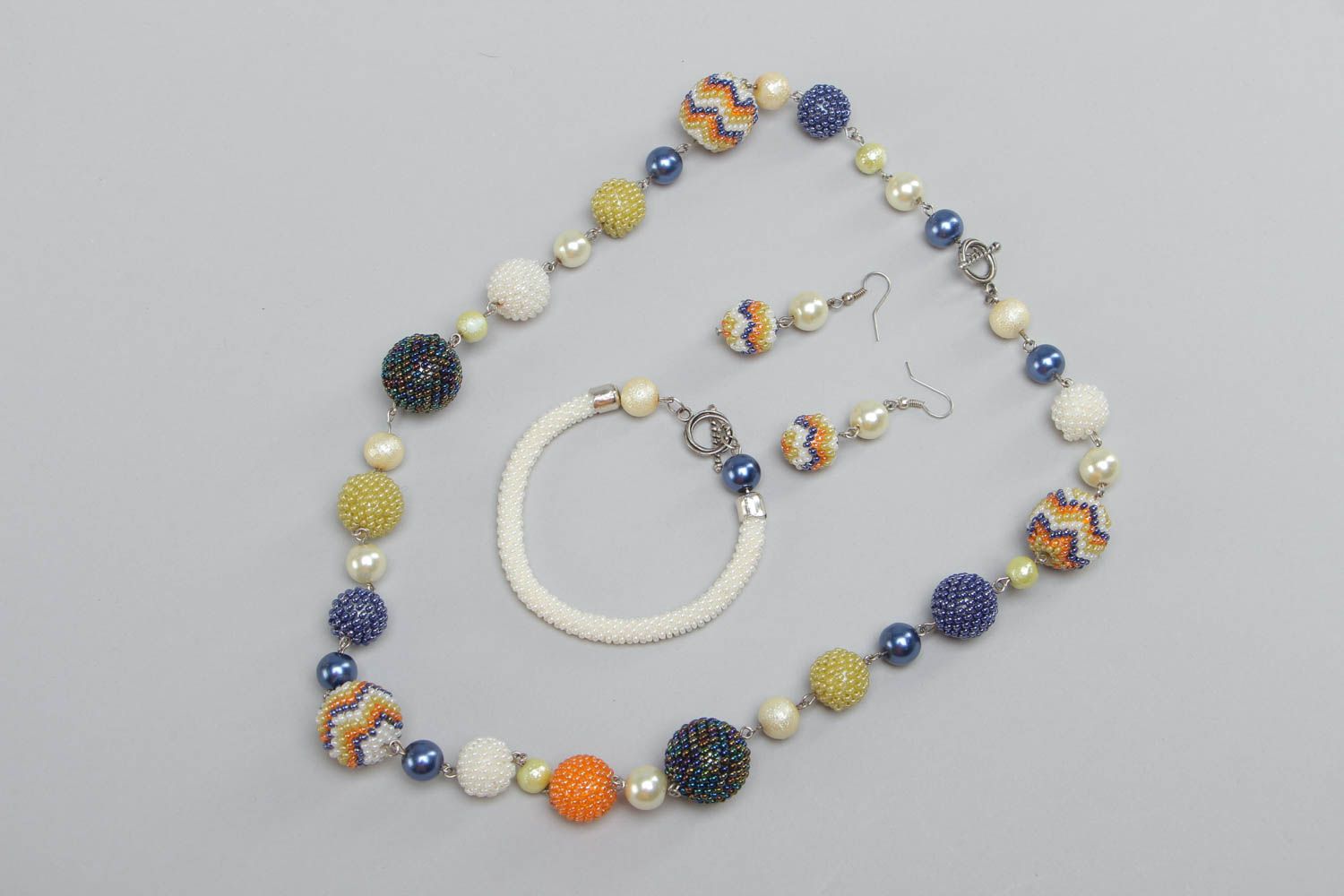 Set de bijoux fantaisie collier bracelet boucles d'oreilles faits main photo 2