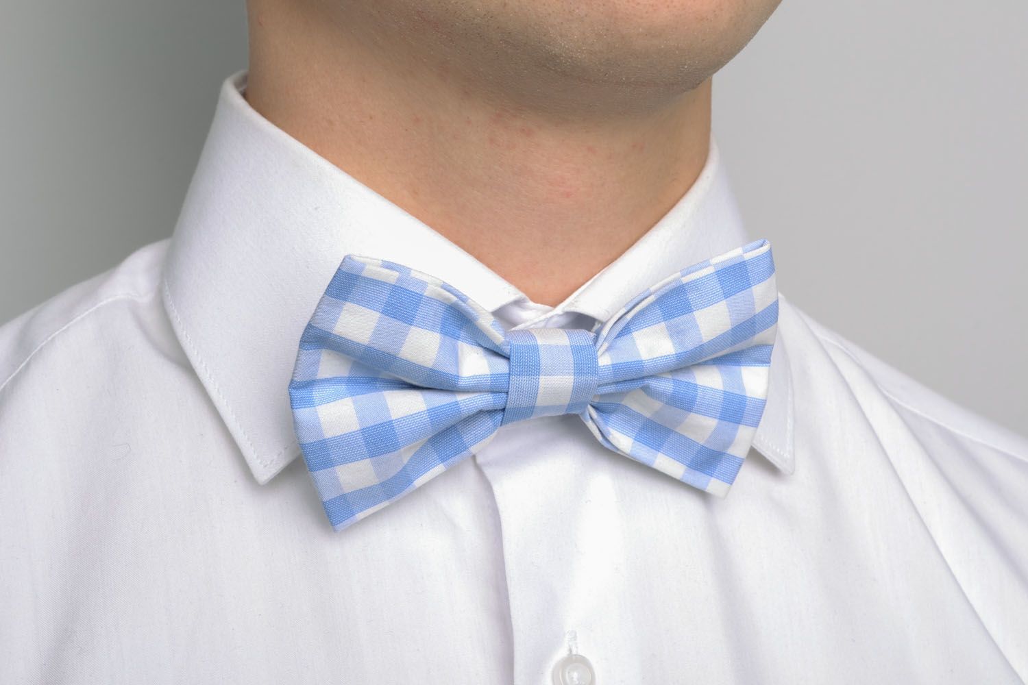 Checkered bow tie for suit photo 1
