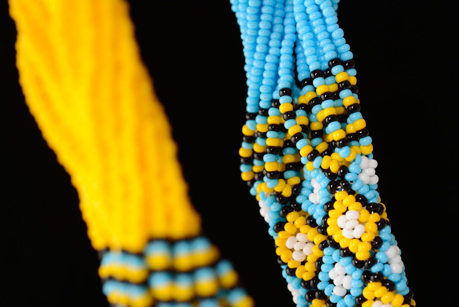 Collier crocheté avec perles multicolore photo 2