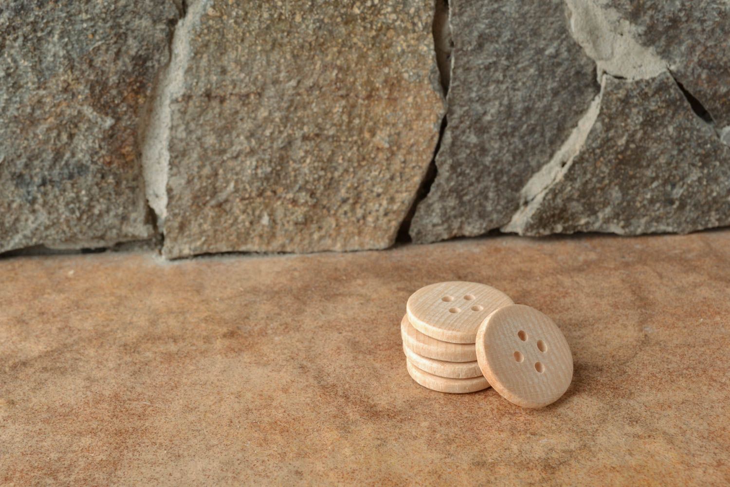 Set of round wooden buttons photo 5